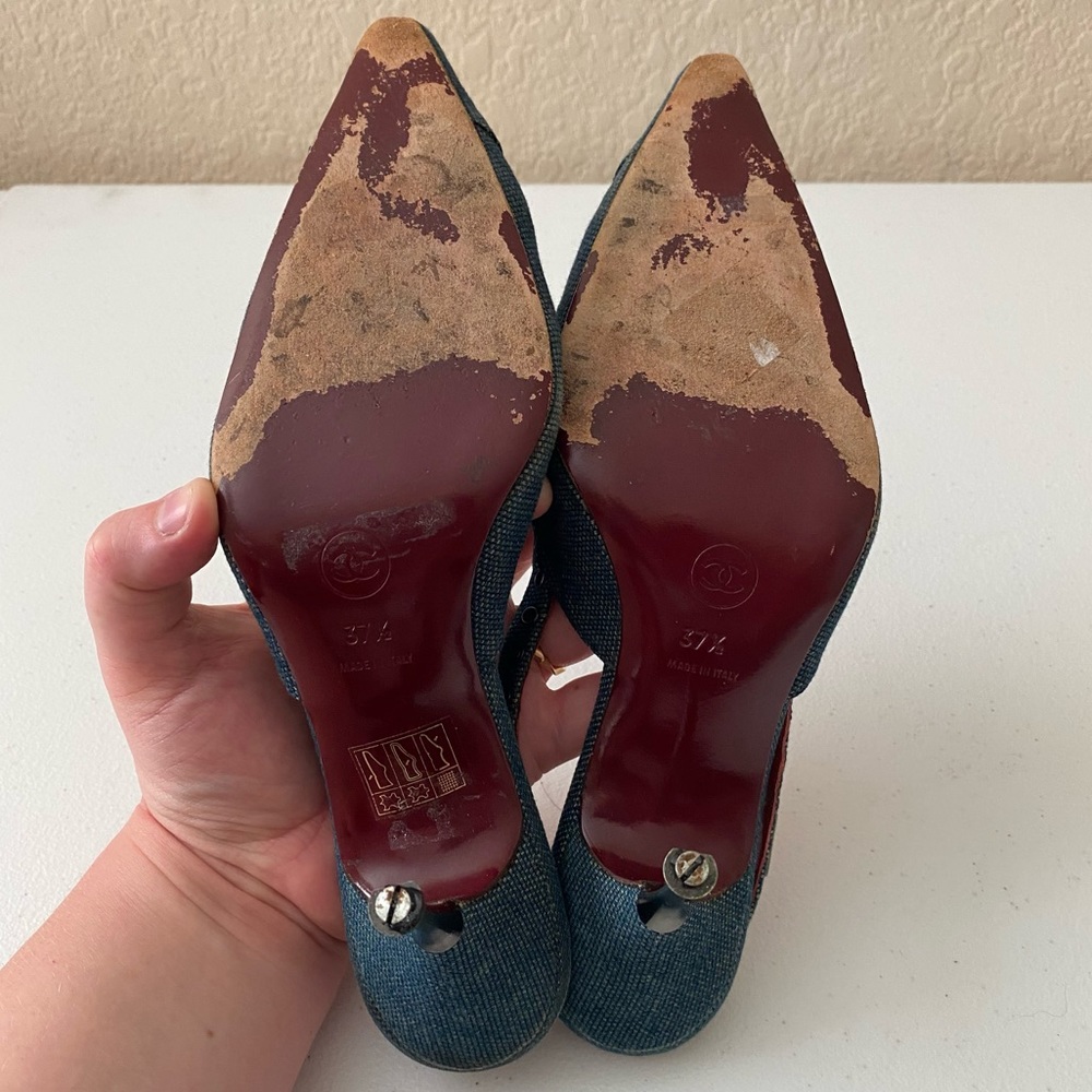 CHANEL Denim Blue Slingback Heels with Red Interior - Picture 10 of 16